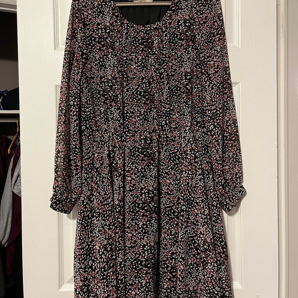 Size Large RW & co dress - Picture 2 of 3